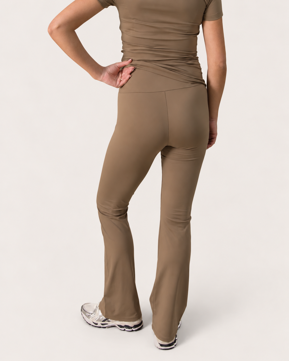 FLARED LEGGING SOFT BROWN