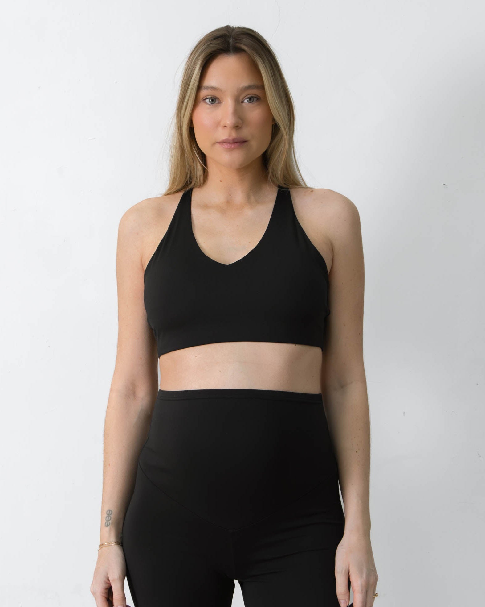 SPORTS BRA BLACK