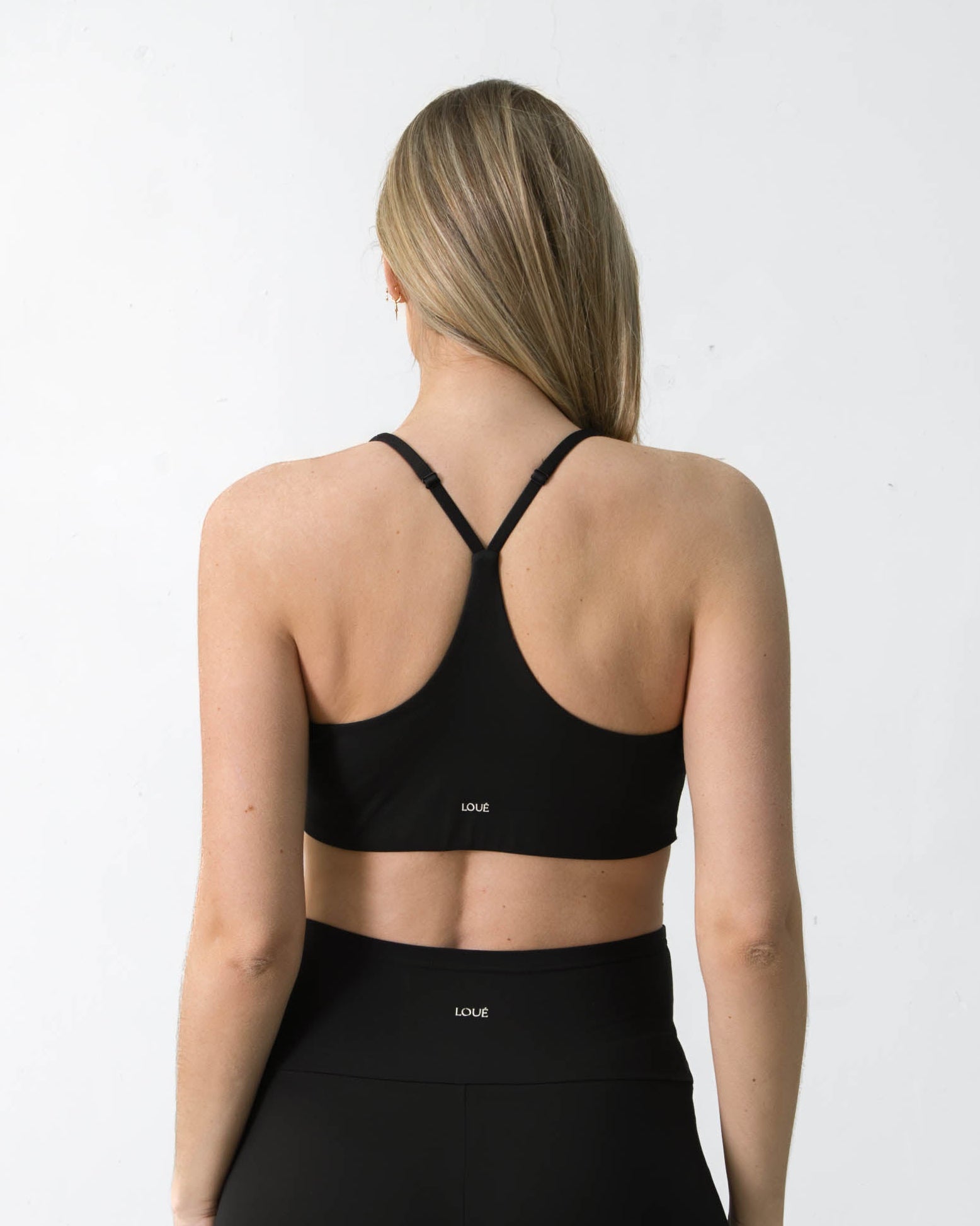 SPORTS BRA BLACK
